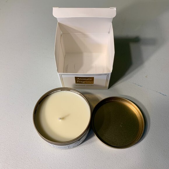 "Sending you a Big Hug" soy candle in a tin - Picture 2 of 2